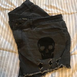 Skull shorts